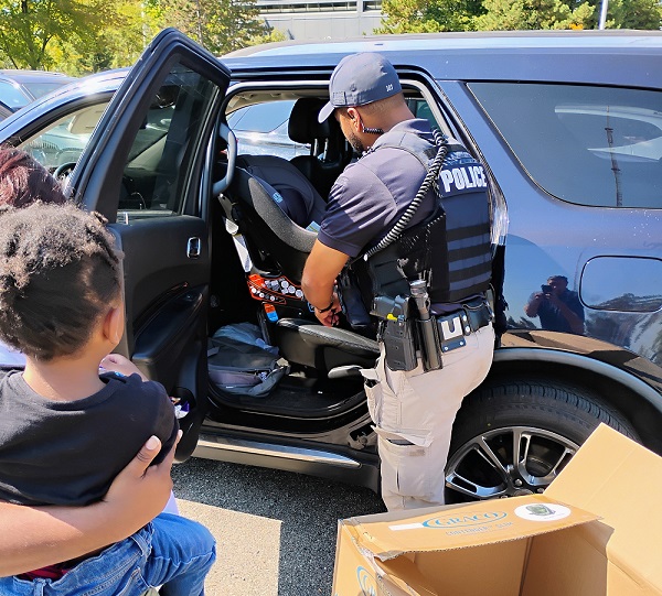Southfield PD car seat installation